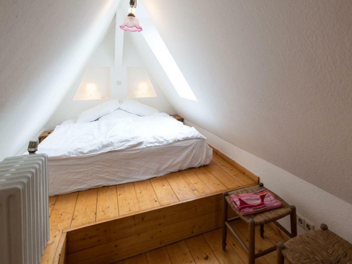 Kanalvilla - Urlaub am Nord-Ostseekanal - zwei Ferienwohnungen im Angebot- eine im Dachgeschoss und eine Wohnung mit Garten Sehestedt  Exterior foto
